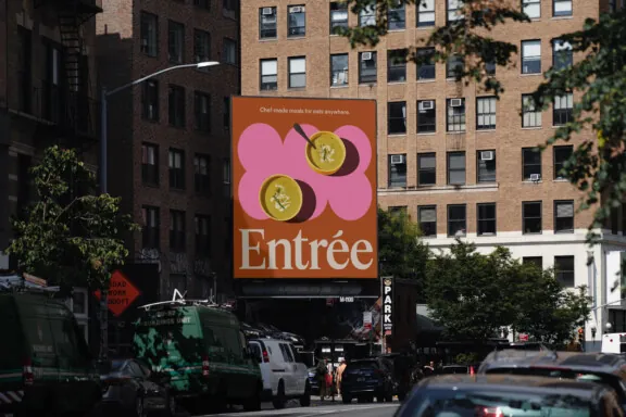 Entree_Billboard