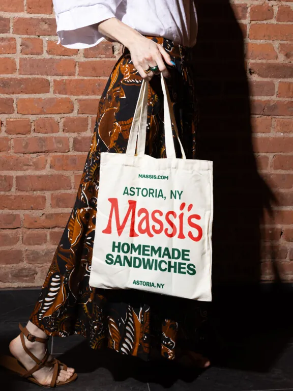 10-M-Tote